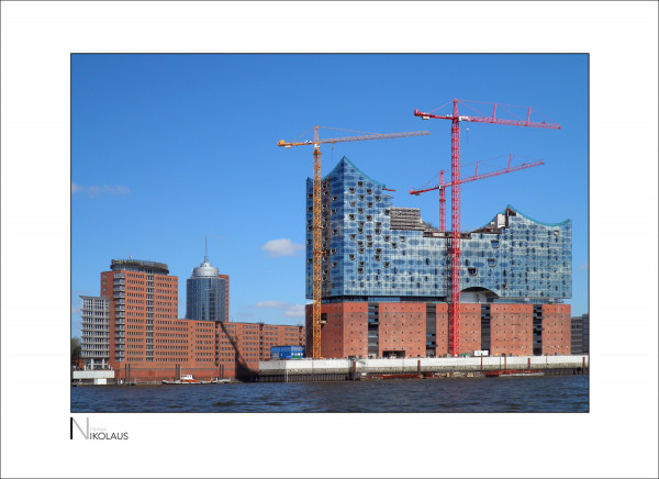 Elbphilharmonie Hamburg im Bau Industriefotografie: Elbphilharmonie Hamburg im Bau mit Kränen