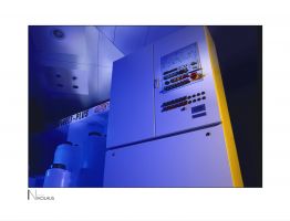 Fotografie Stillife / Produkte: Steuerungseinheit in farbigem Licht