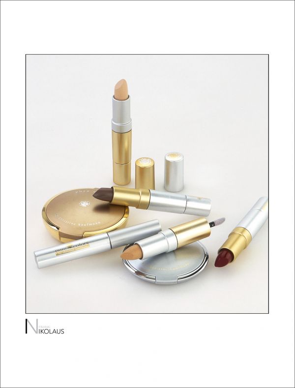 Lippenstifte in Gold und Silberfarben von CK Cosmetics